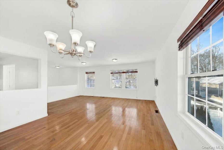 52 Sears Avenue Photo 19