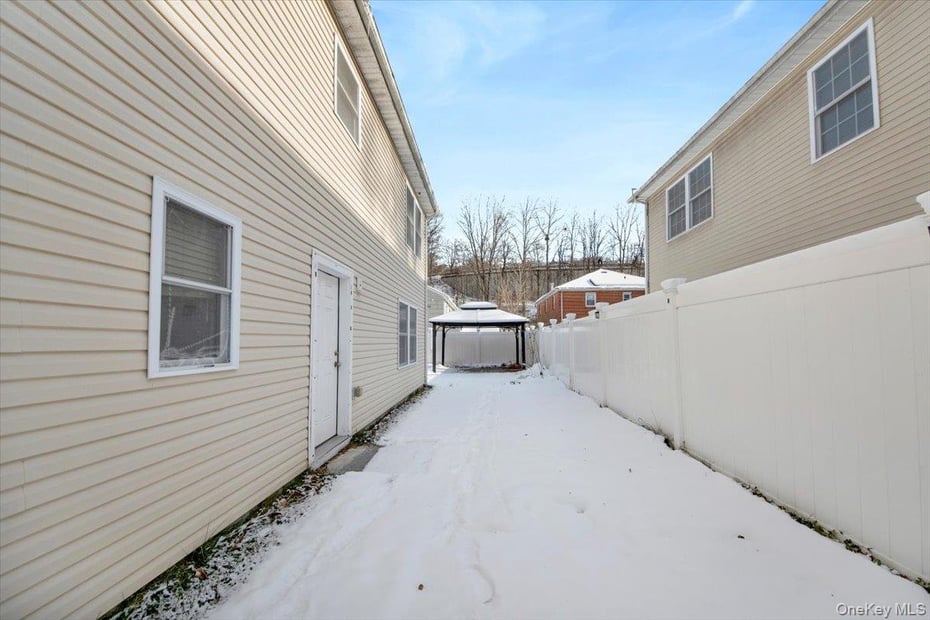 52 Sears Avenue Photo 28