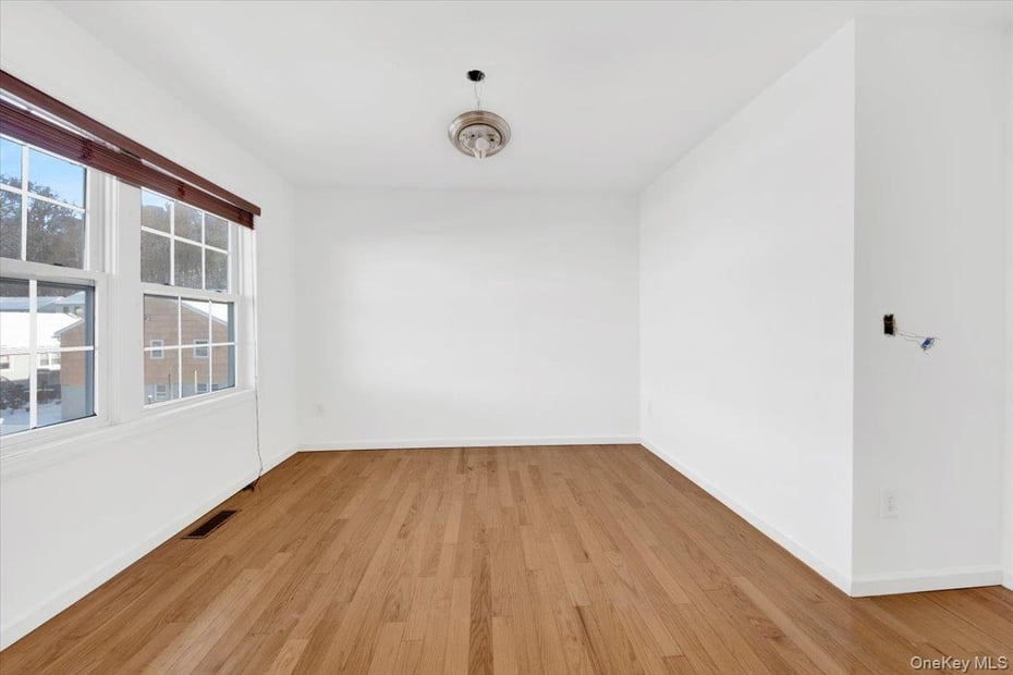 52 Sears Avenue Photo 21