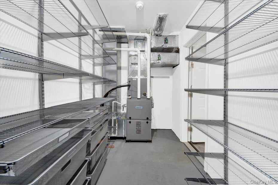 52 Sears Avenue Photo 12