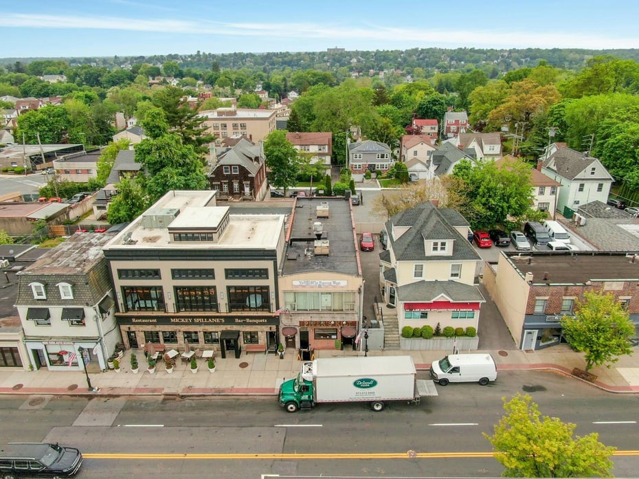 433 White Plains Road Photo 17