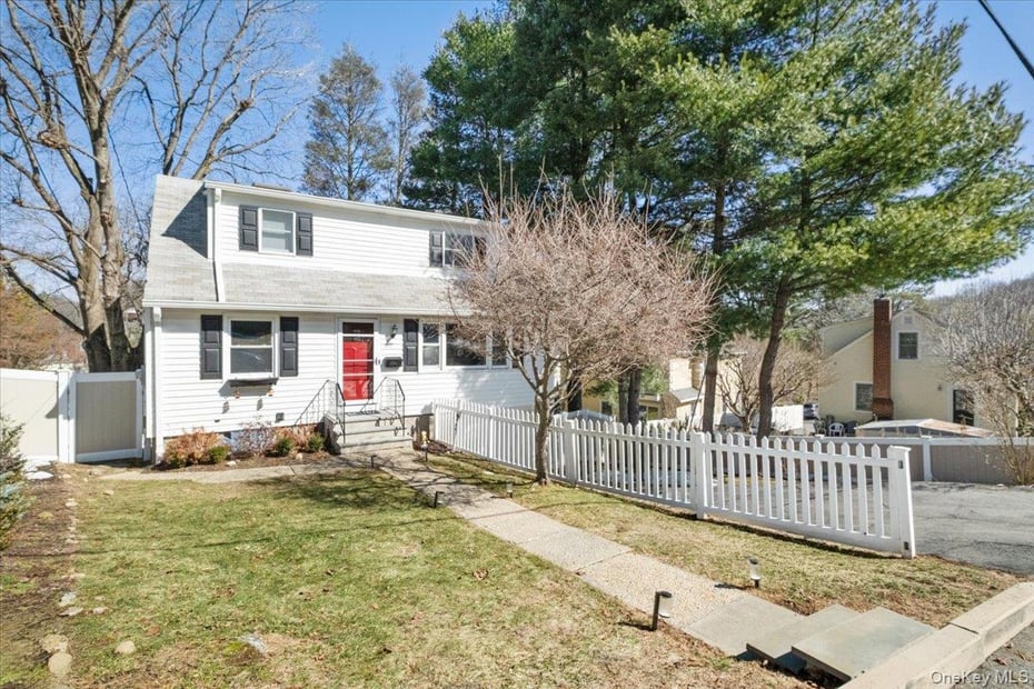 87 Center Street Photo 1