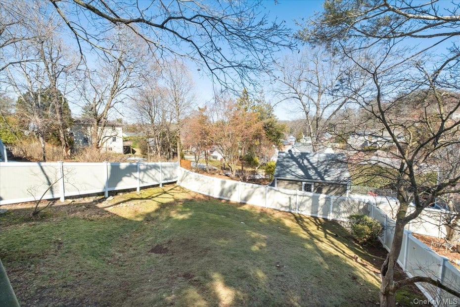 87 Center Street Photo 49