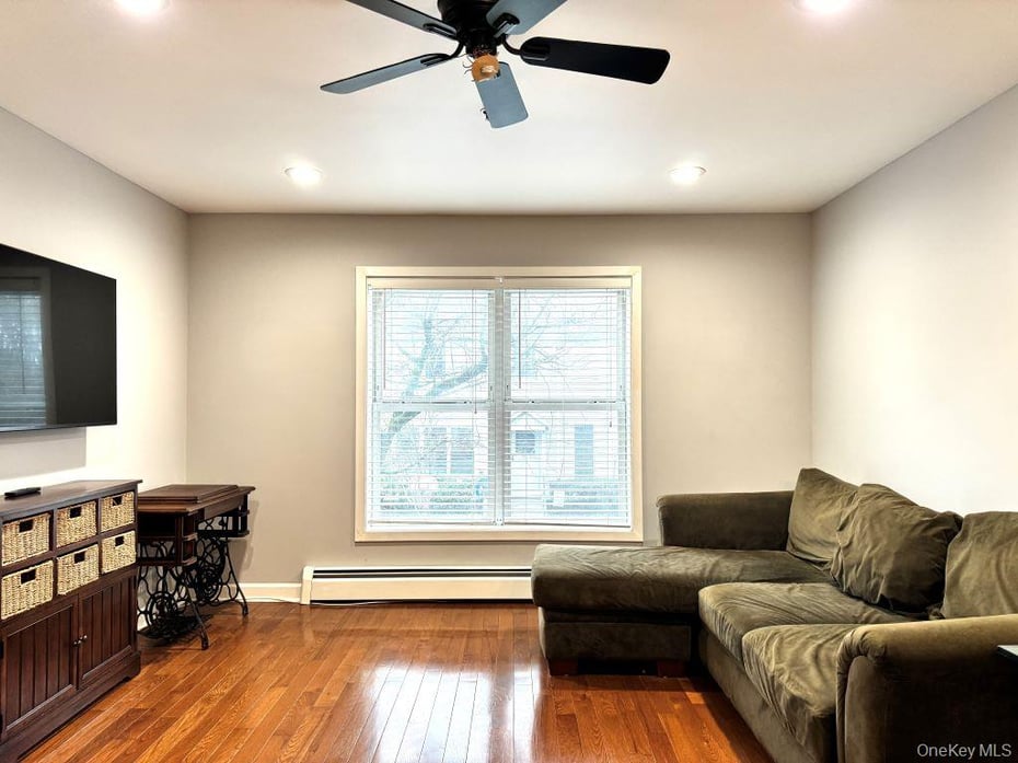 11 Livingston Manor #11 Photo 3