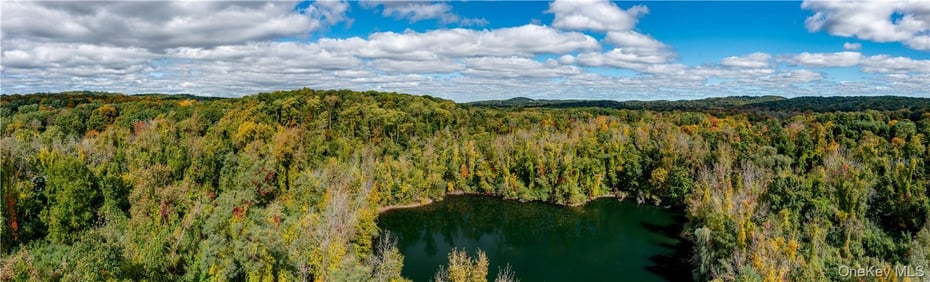 325-361 Old Post Road Photo 22