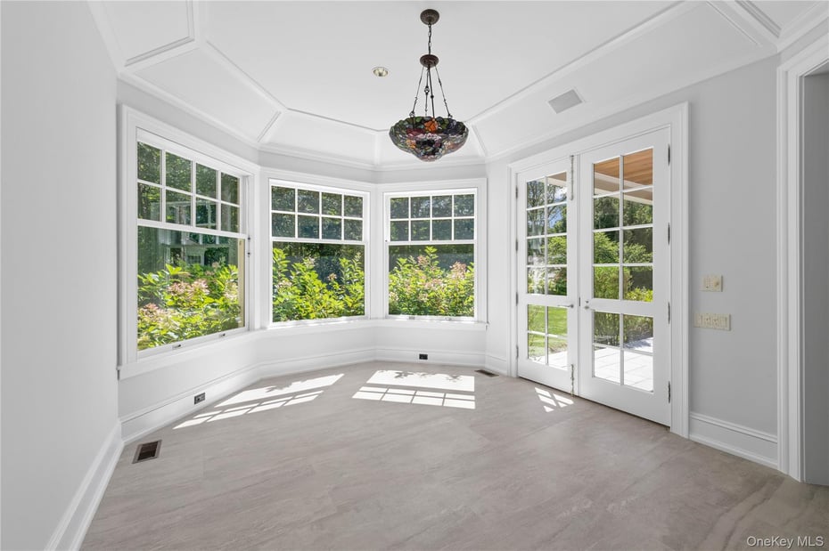 284 W Patent Road Photo 8