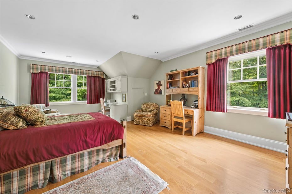 284 W Patent Road Photo 20