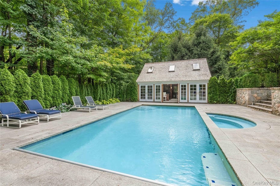 284 W Patent Road Photo 5