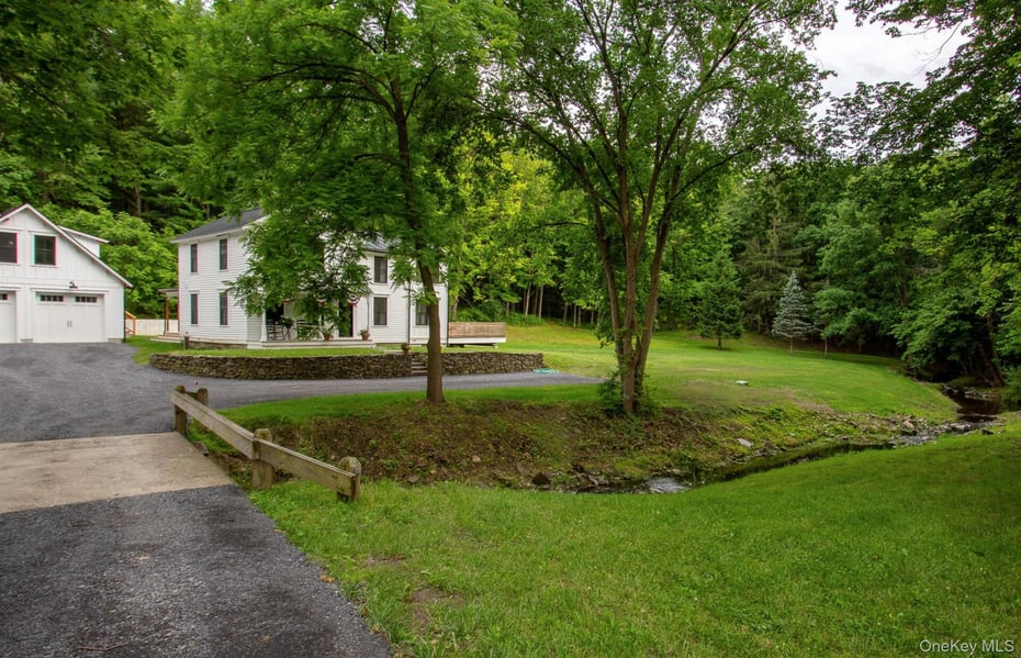 48 Konig Road Photo 3
