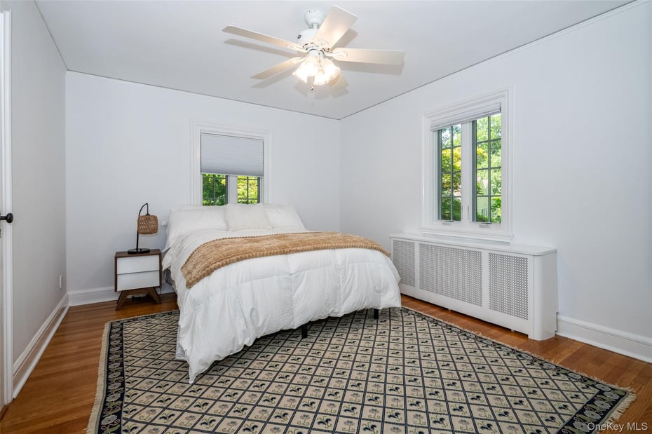 550 Forest Avenue Photo 19