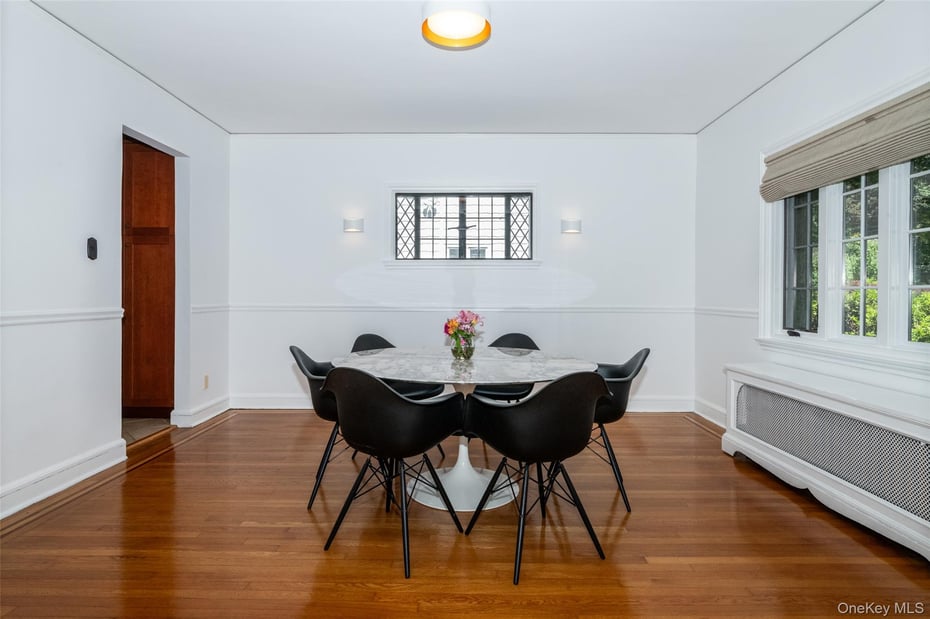 550 Forest Avenue Photo 18