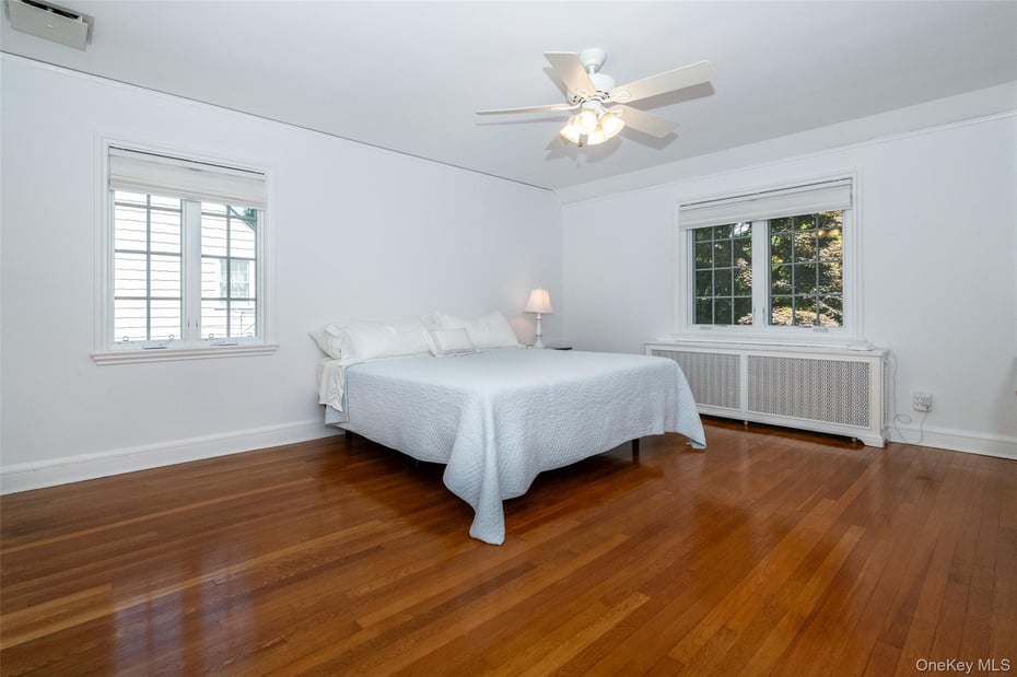 550 Forest Avenue Photo 22