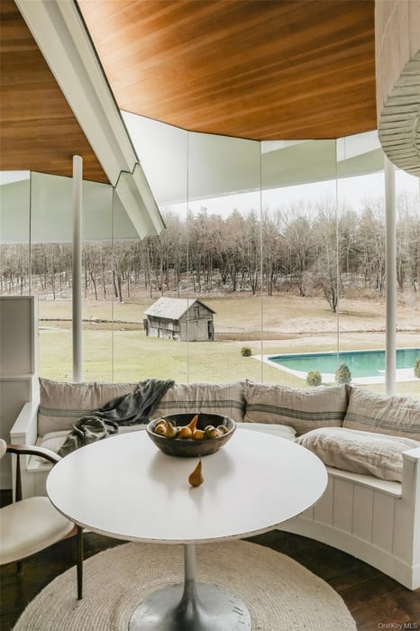 433 Rapp Road Photo 18