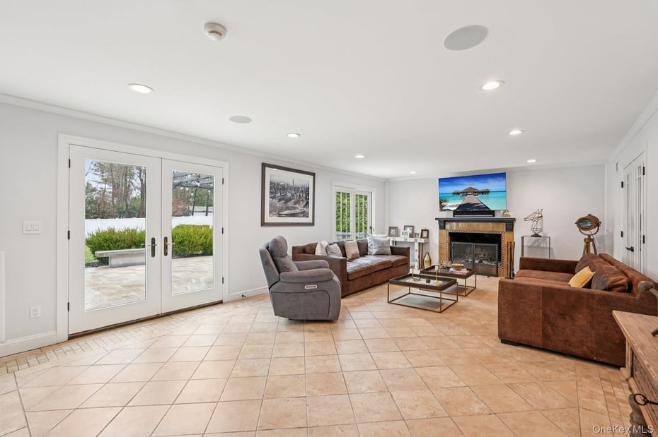 8 Tor Terrace Photo 8