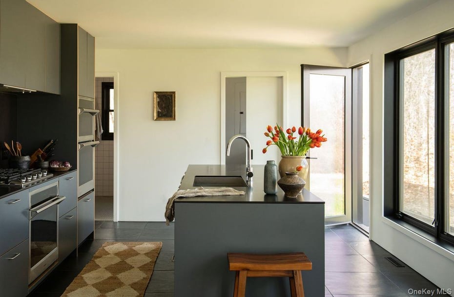 251 Viewmont Road Photo 6