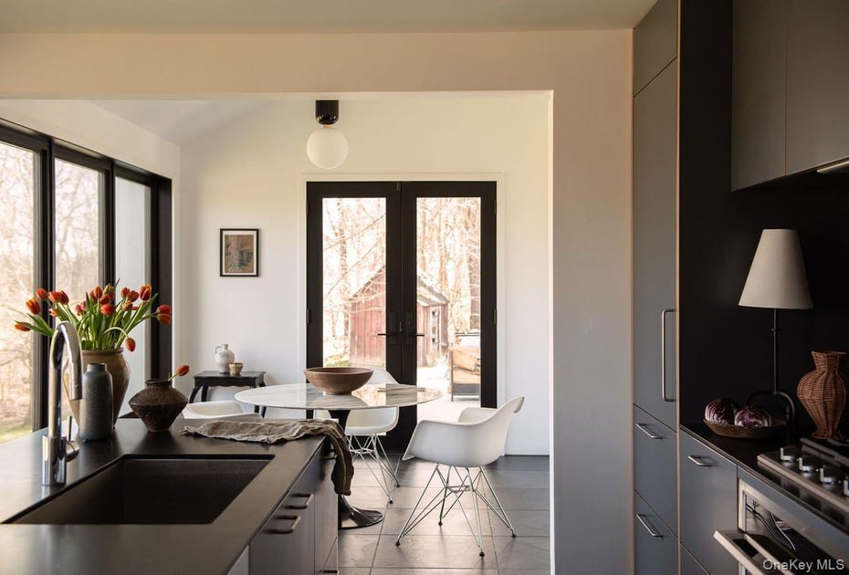 251 Viewmont Road Photo 5