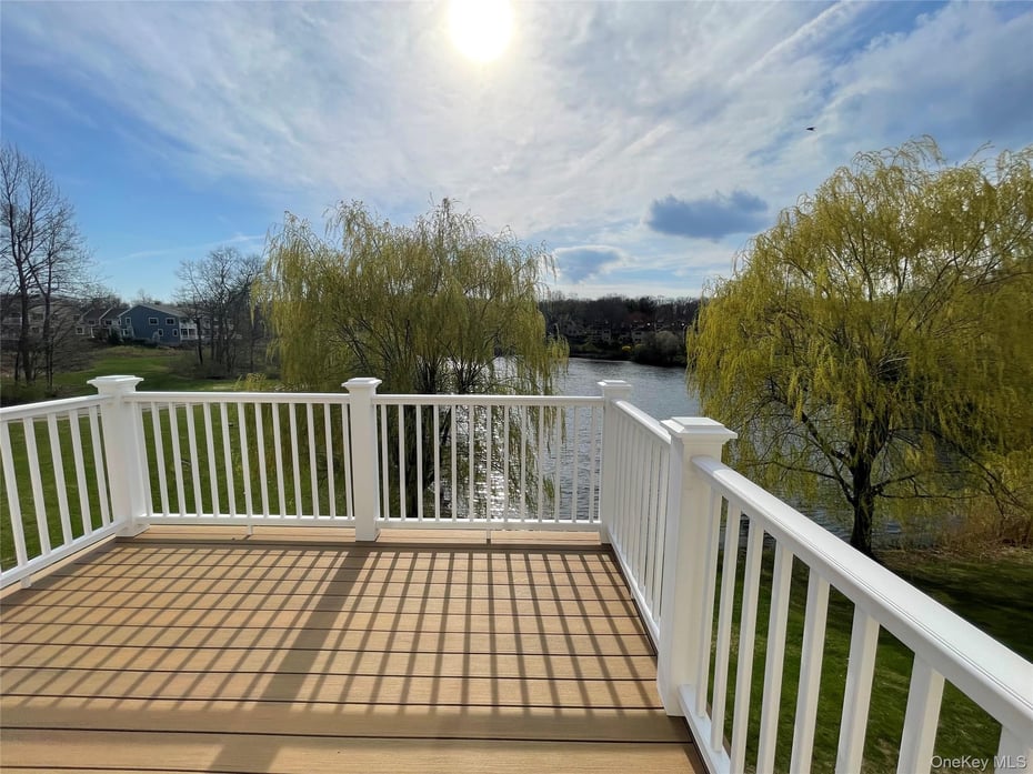 903 Oakridge Common Photo 7