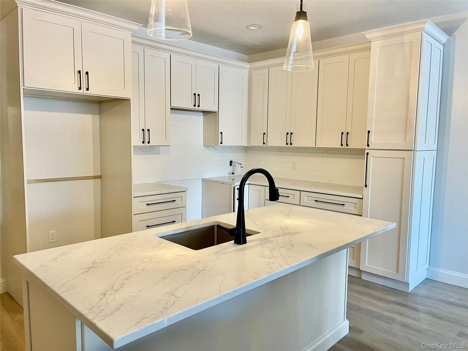 903 Oakridge Common Photo 3