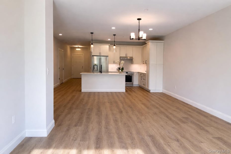 903 Oakridge Common Photo 10