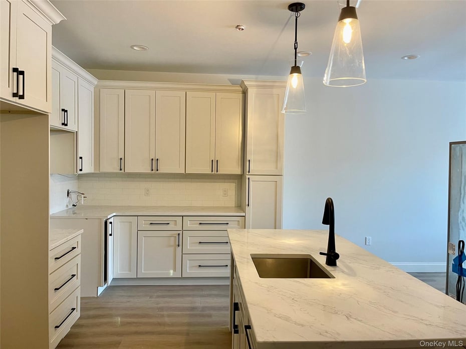 903 Oakridge Common Photo 4