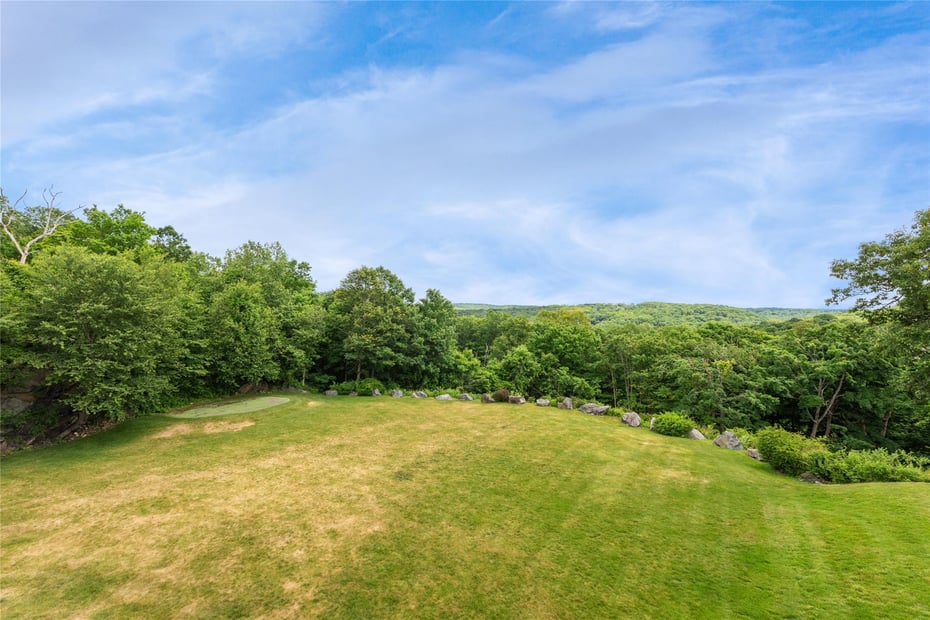 371-383 Pea Pond Road Photo 6