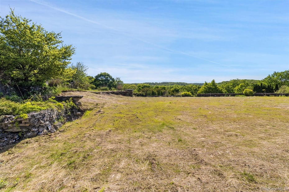 371-383 Pea Pond Road Photo 5