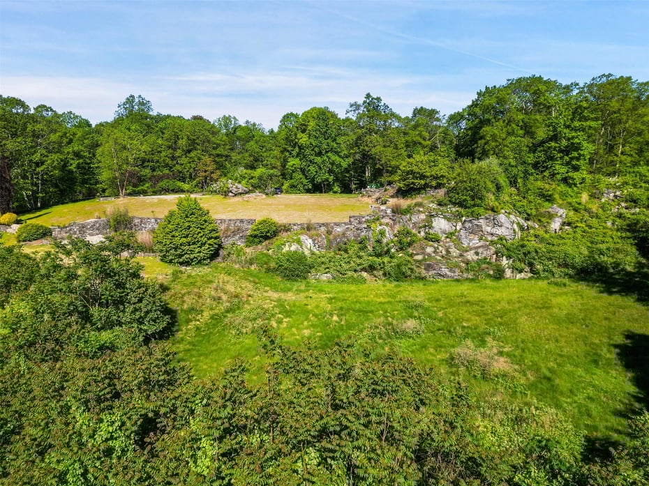 371-383 Pea Pond Road Photo 12