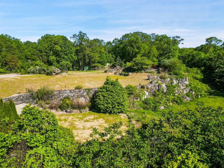 371-383 Pea Pond Road Photo 11