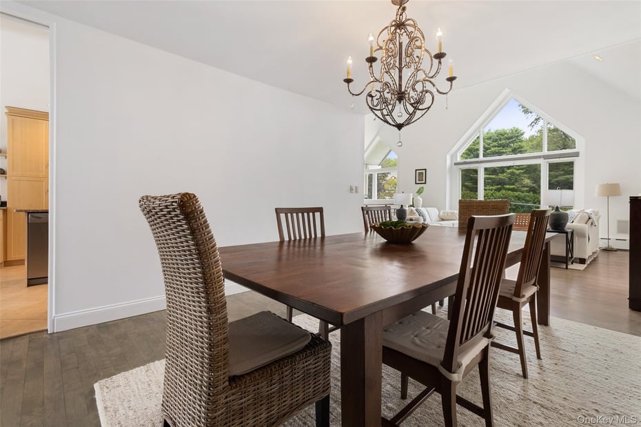 33 Hillandale Road Photo 7