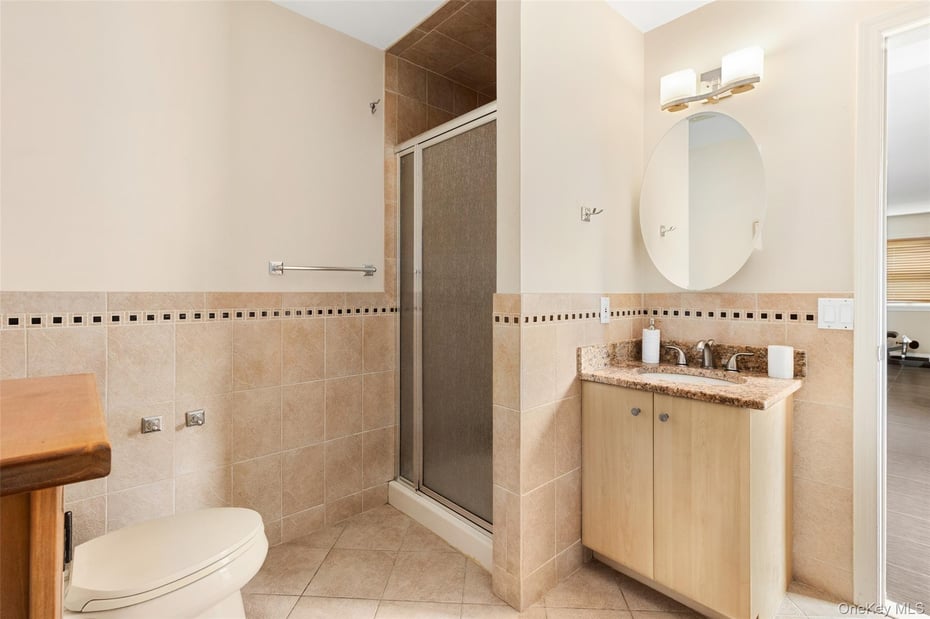 33 Hillandale Road Photo 20