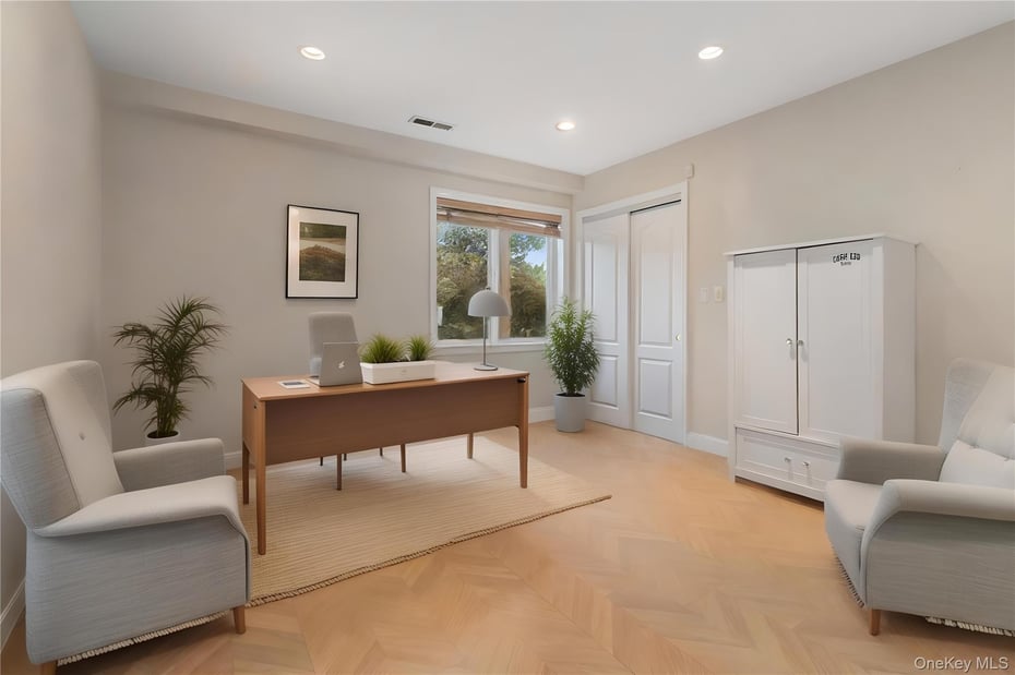 33 Hillandale Road Photo 21