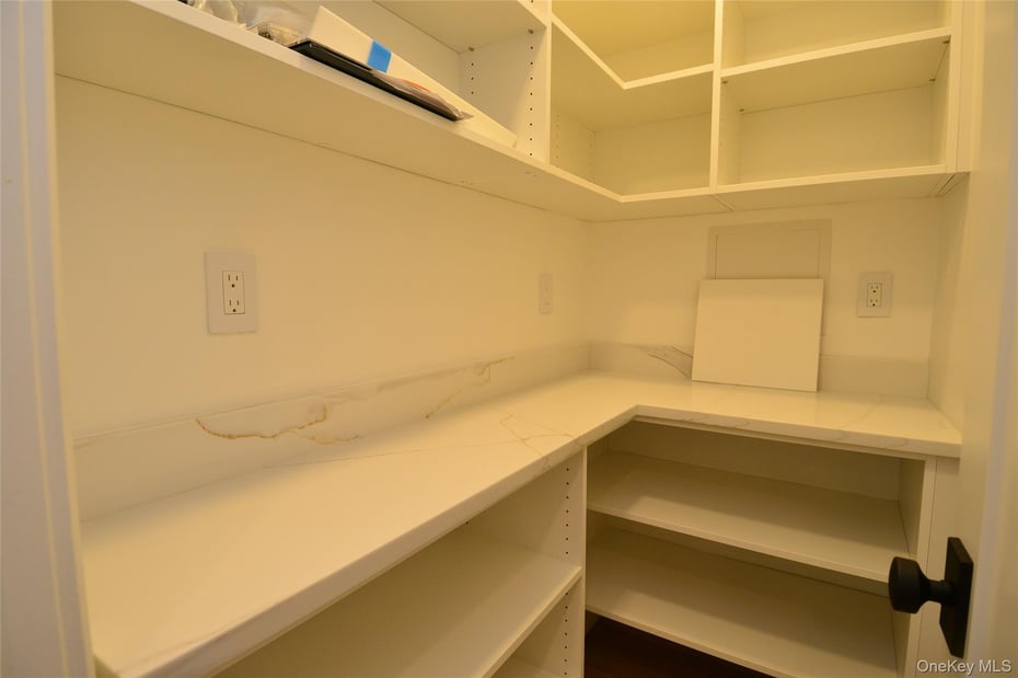 137 Hillside Place Photo 9