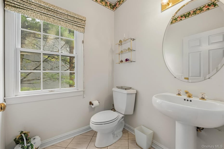 143 Euclid Avenue Photo 11