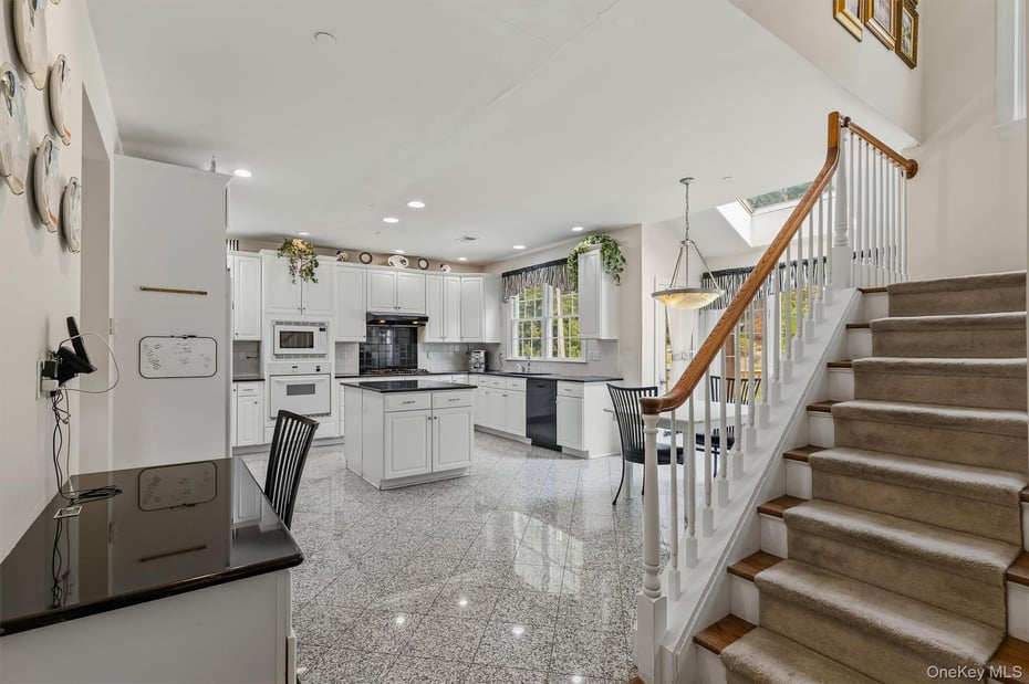 143 Euclid Avenue Photo 12