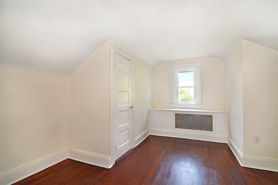 43 Chatfield Road Photo 18