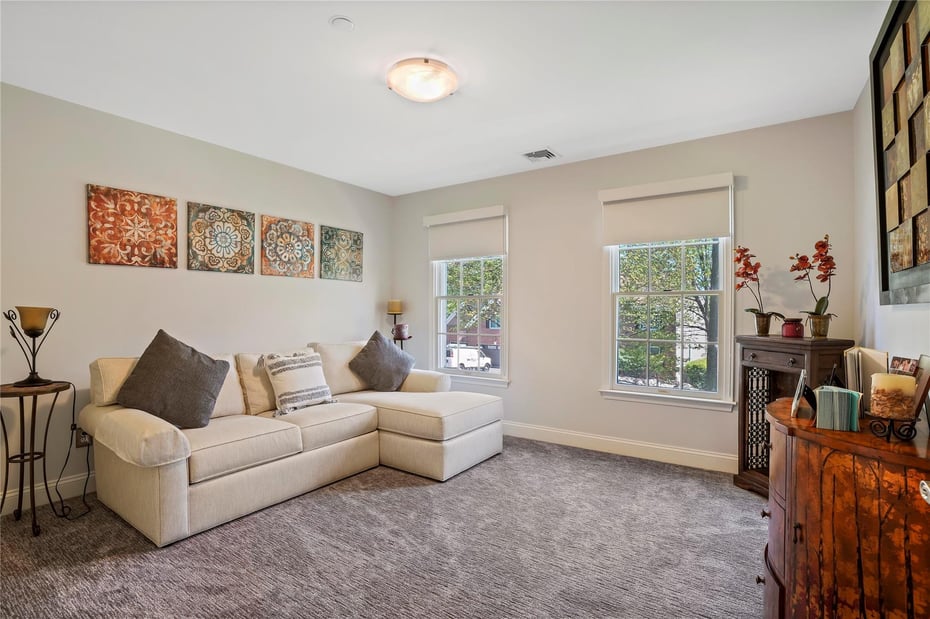 32 Sheldon Street Photo 28