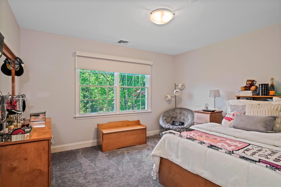 32 Sheldon Street Photo 26