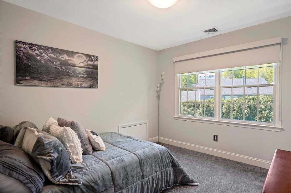 32 Sheldon Street Photo 25