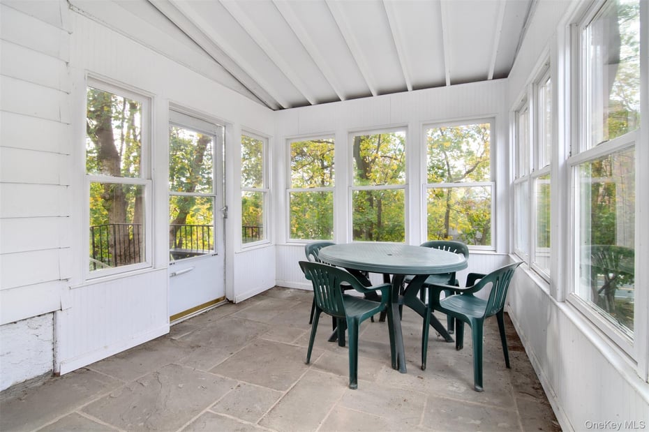 18 Eldredge Place Photo 10