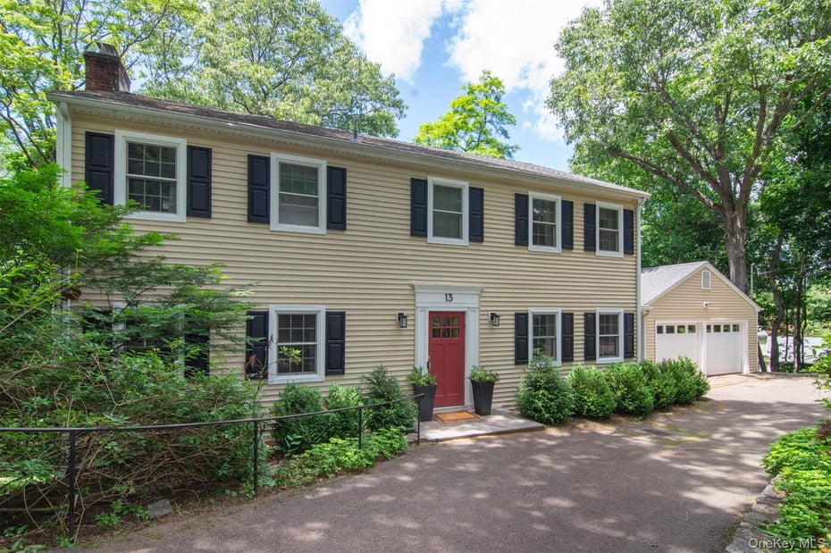 13 Janet Terrace Photo 1