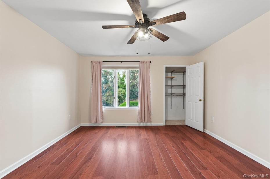 17 Knoll View Photo 19