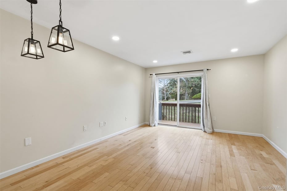 17 Knoll View Photo 12