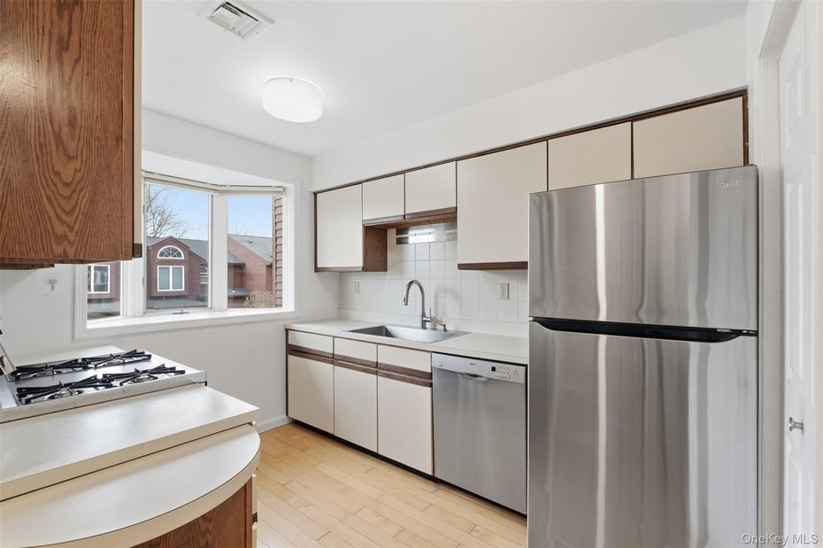 17 Knoll View Photo 7