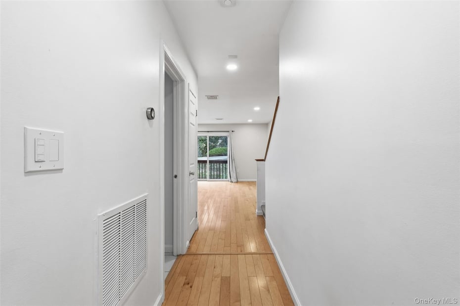 17 Knoll View Photo 10