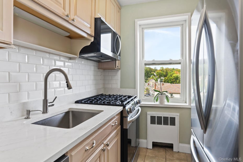 30 E Hartsdale Avenue  #4D Photo 2