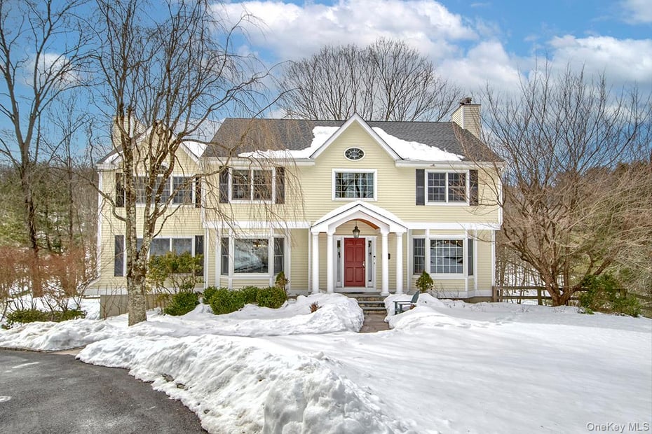 415 Sarles Street Photo 2