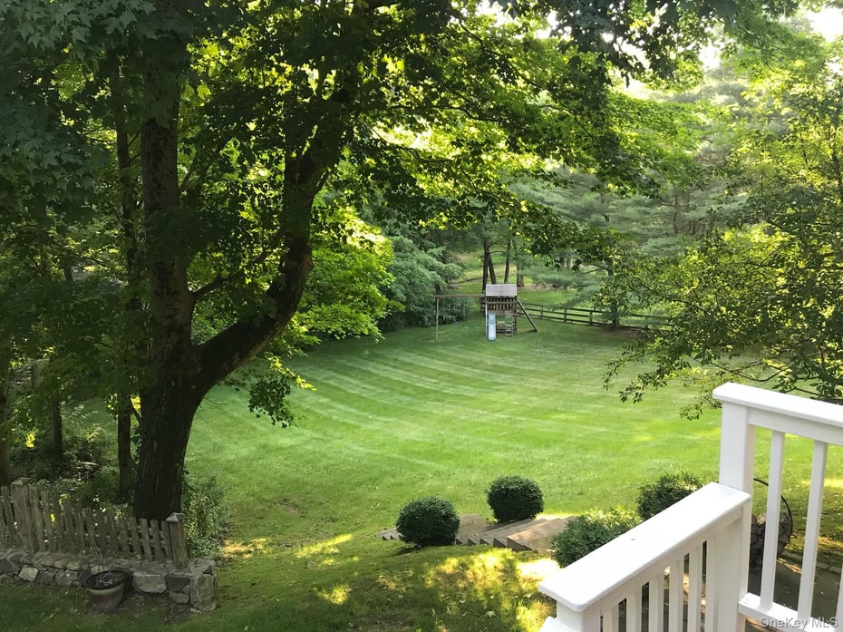 415 Sarles Street Photo 36