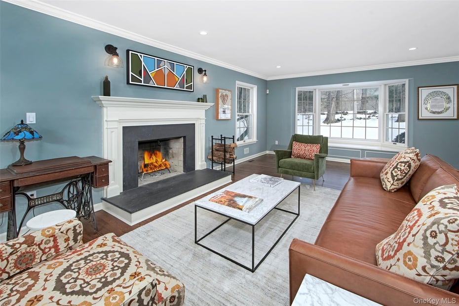 415 Sarles Street Photo 7