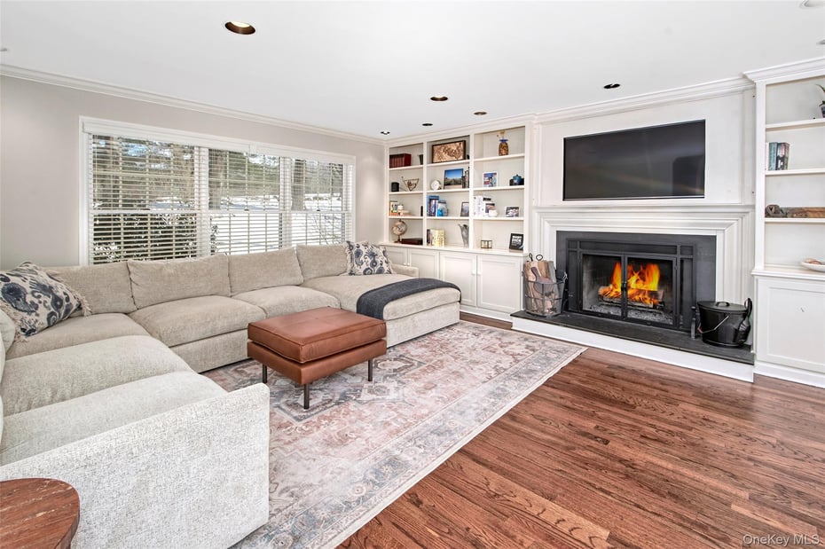 415 Sarles Street Photo 18
