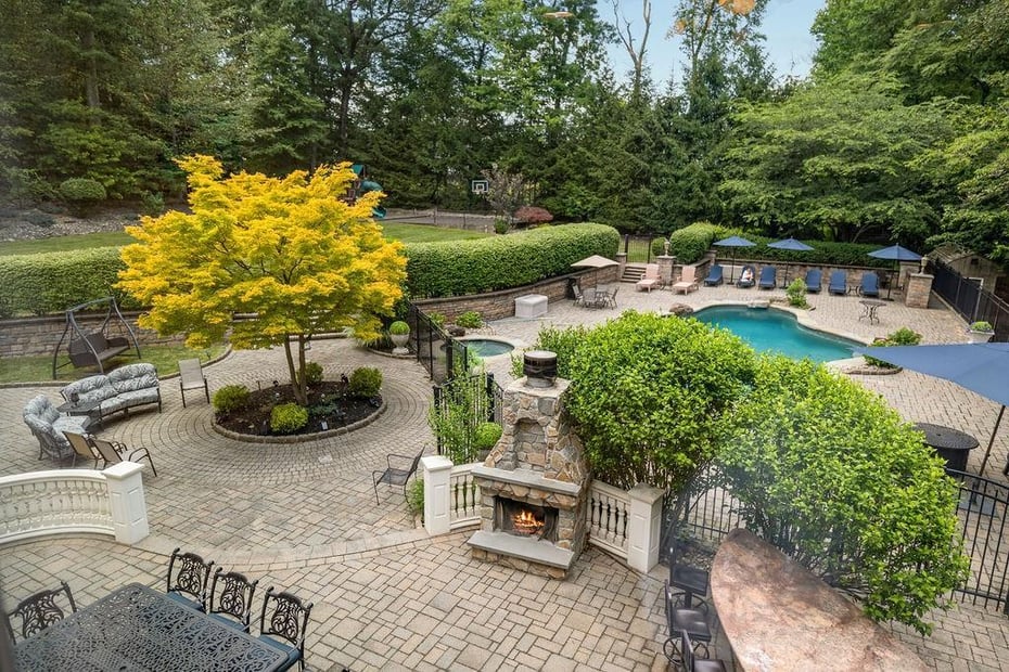 12 Rollingwood Drive Photo 1